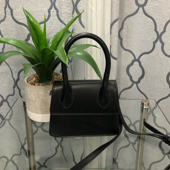 Crossbody Bag - Picture 1 of 3